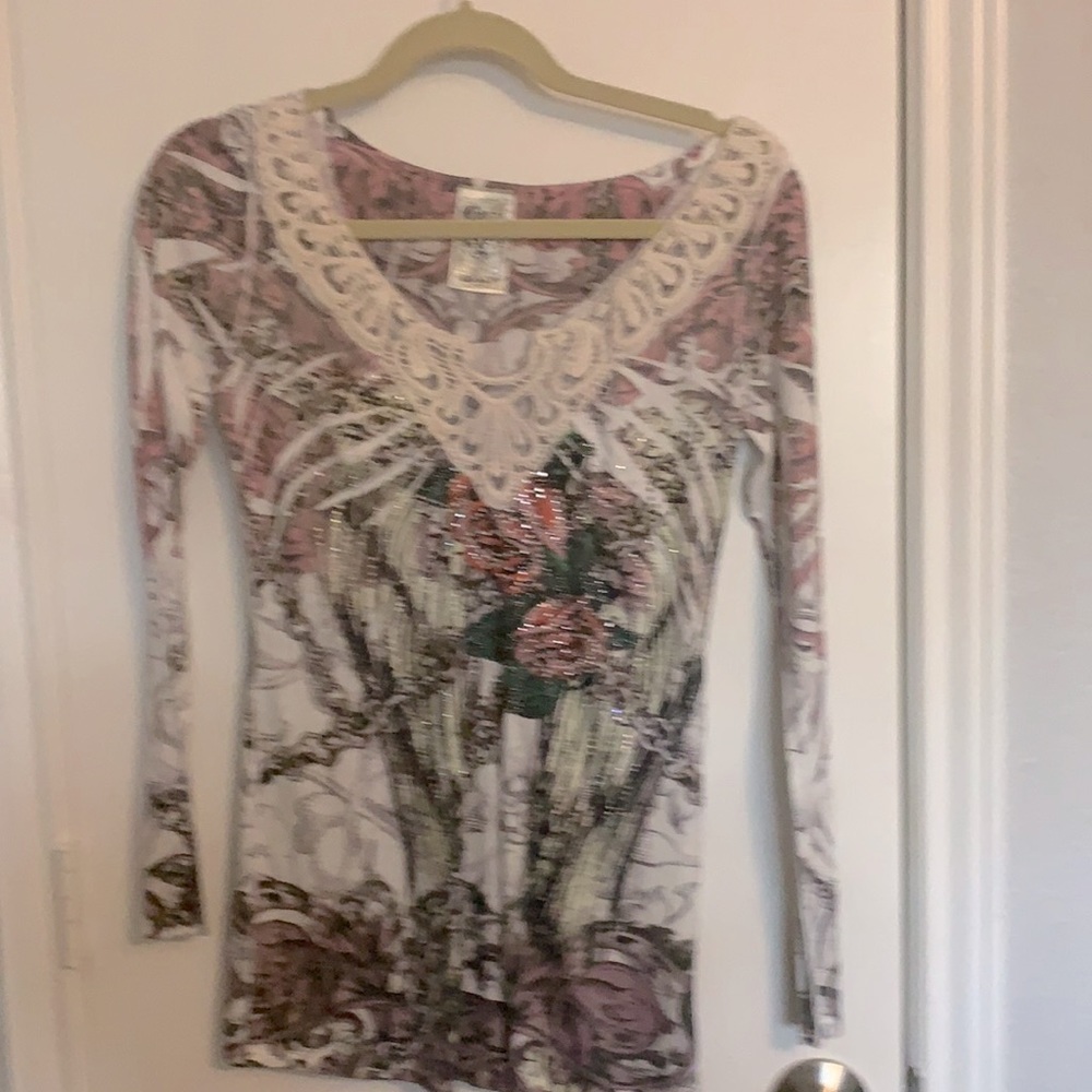 Long sleeved top